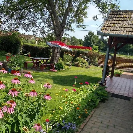 Harmat Porta Ferienhaus